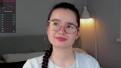 Snapshot of iralascola chatting on October 18, 2025, 1:08 am Mia online show from October 18, 2025, 1:08 am