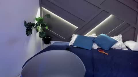 Snapshot of iriis_rosse chatting on January 24, 2025, 9:15 pm Iris Rosse online show from January 24, 2025, 9:15 pm