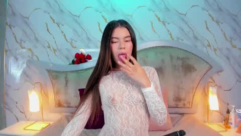 Irinna online show from September 28, 2025, 9:36 am