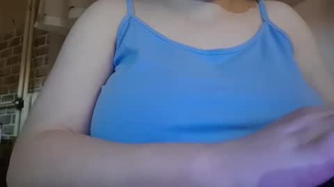 IrinnaK online show from September 17, 2025, 7:04 pm