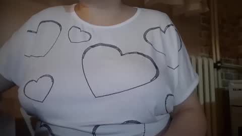 IrinnaK online show from December 1, 2025, 6:35 pm