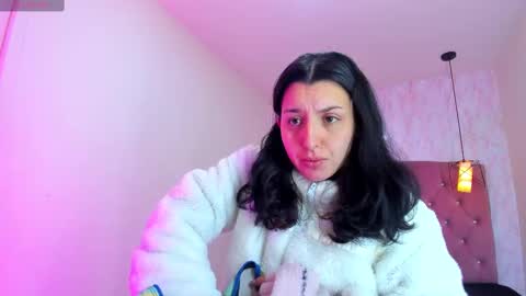 iris_77 online show from November 17, 2025, 11:38 am