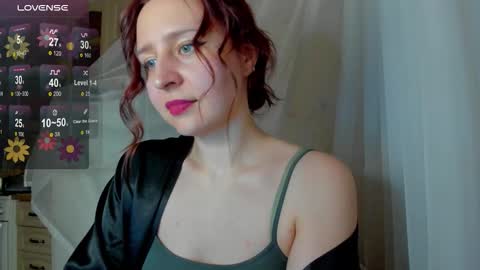 Iris online show from December 17, 2025, 3:40 pm