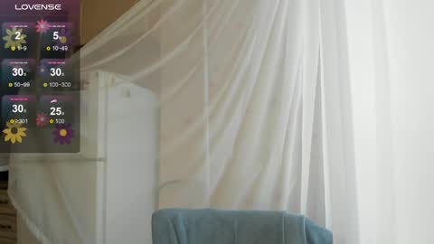 Snapshot of iris_crispy chatting on April 24, 2026, 5:26 pm Iris online show from April 24, 2026, 5:26 pm