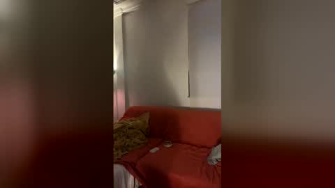 iris_dionisio online show from April 19, 2026, 11:51 pm