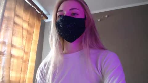 Lily online show from September 21, 2025, 11:56 am