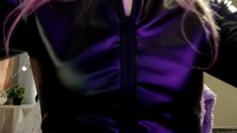 Lily online show from March 27, 2026, 3:56 pm