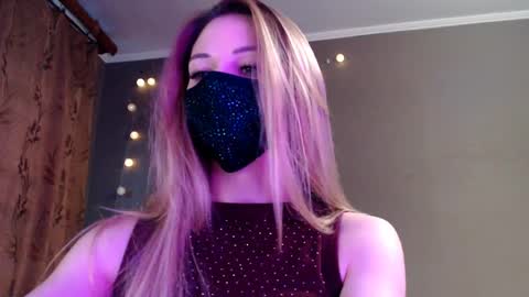 Lily online show from April 6, 2026, 4:41 pm