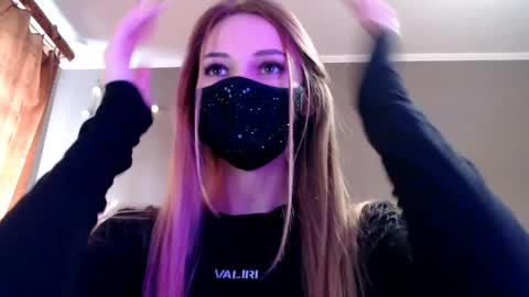 Snapshot of iris_lave chatting on May 1, 2026, 2:21 pm Lily online show from May 1, 2026, 2:21 pm