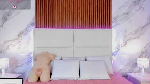 Iris online show from April 14, 2026, 4:07 am