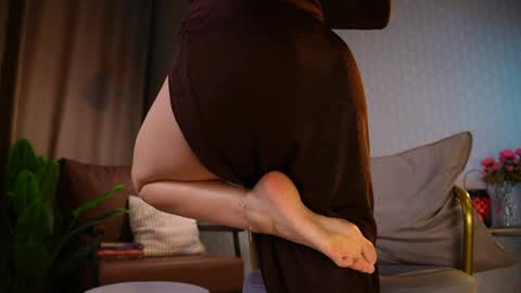 Iris online show from April 25, 2026, 2:14 pm