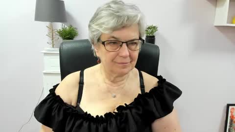 I R I S online show from May 8, 2026, 7:14 am
