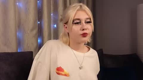 Iris Day Maya night online show from December 14, 2024, 8:29 pm