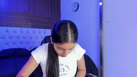 Iris Fyre  online show from June 9, 2026, 12:17 pm