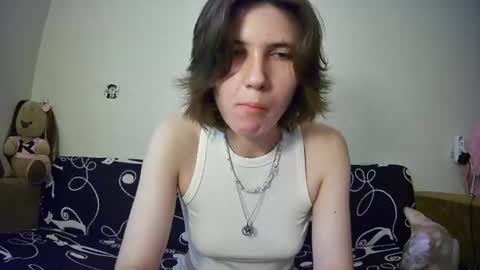 urrAngel online show from June 12, 2026, 3:33 pm