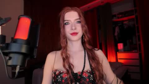 Miss Iris Fansly Miss Iris new inst.  online show from September 28, 2025, 5:40 pm
