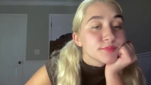 Irispink1 online show from October 31, 2025, 12:22 am