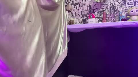 iriss_fox online show from October 6, 2025, 1:30 pm