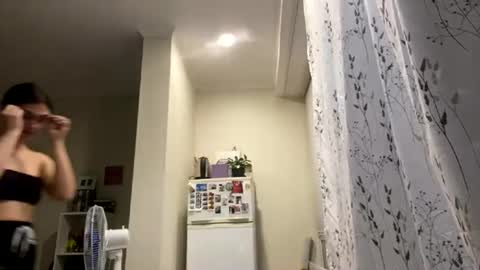 irisss31 online show from July 8, 2026, 6:56 pm