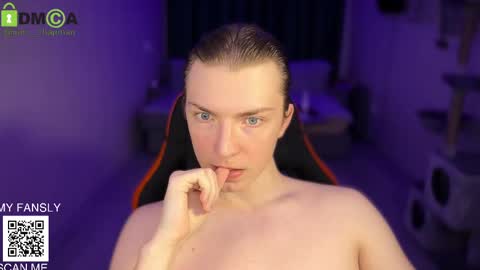 Snapshot of iron__chapman chatting on December 14, 2024, 10:50 pm Iron online show from December 14, 2024, 10:50 pm