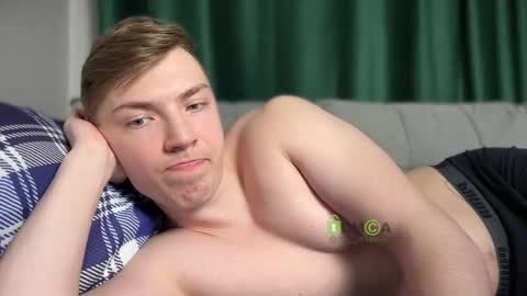 Snapshot of iron__chapman chatting on February 14, 2025, 10:25 pm Iron online show from February 14, 2025, 10:25 pm