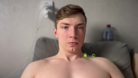 Snapshot of iron__chapman chatting on March 9, 2025, 10:08 pm Iron online show from March 9, 2025, 10:08 pm