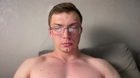 Snapshot of iron__chapman chatting on October 5, 2025, 10:29 pm Iron online show from October 5, 2025, 10:29 pm