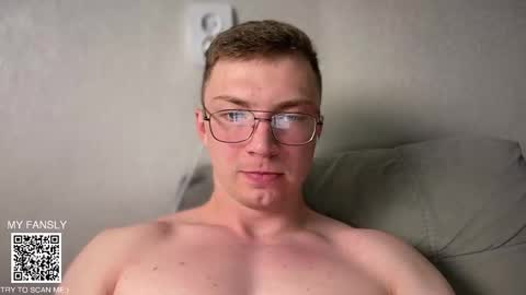 Snapshot of iron__chapman chatting on October 18, 2025, 8:42 pm Iron online show from October 18, 2025, 8:42 pm