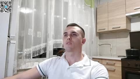 Snapshot of iron_mast chatting on March 31, 2026, 7:03 pm Anton online show from March 31, 2026, 7:03 pm