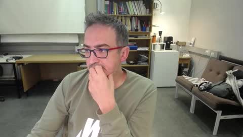 Snapshot of ironchrome chatting on October 31, 2025, 10:05 am IronChrome online show from October 31, 2025, 10:05 am