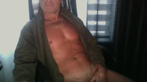 ironout007 online show from November 10, 2025, 12:59 pm