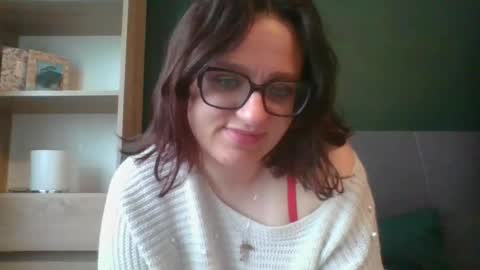 Paris online show from May 15, 2026, 5:36 am
