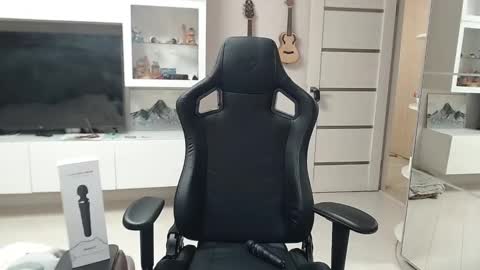 Snapshot of irwi_tomboy chatting on February 8, 2025, 5:18 pm Irwi Tomboy online show from February 8, 2025, 5:18 pm