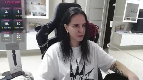 Snapshot of irwi_tomboy chatting on September 20, 2025, 2:45 am Irwi Tomboy online show from September 20, 2025, 2:45 am