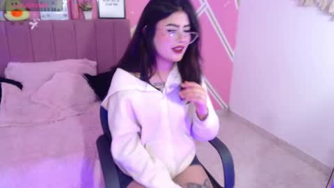 isabela online show from February 6, 2026, 8:12 pm