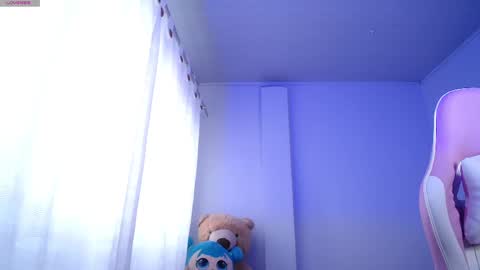 Snapshot of isa_emeralds chatting on February 22, 2025, 1:24 pm Isabella  online show from February 22, 2025, 1:24 pm