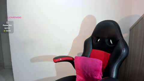 isa_klein online show from March 25, 2026, 5:46 am