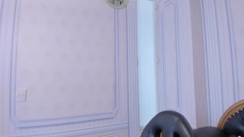 Snapshot of isa_little4u chatting on December 24, 2024, 2:22 pm    online show from December 24, 2024, 2:22 pm