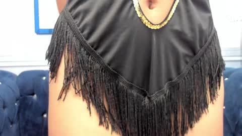 Snapshot of isa_little4u chatting on December 26, 2024, 2:27 pm    online show from December 26, 2024, 2:27 pm