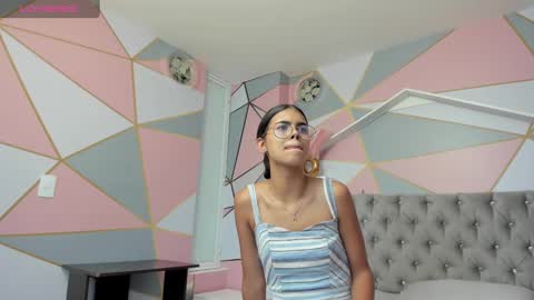 Snapshot of isa_little4u chatting on February 6, 2025, 6:24 pm    online show from February 6, 2025, 6:24 pm