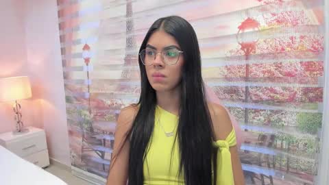 Snapshot of isa_little4u chatting on September 13, 2025, 11:10 am    online show from September 13, 2025, 11:10 am