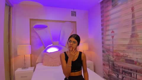 Snapshot of isa_little4u chatting on September 24, 2025, 10:51 am    online show from September 24, 2025, 10:51 am