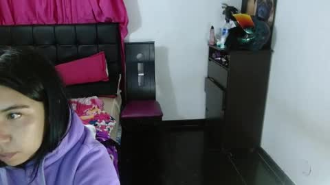 Snapshot of isa_mey chatting on February 3, 2026, 3:26 am Isa online show from February 3, 2026, 3:26 am