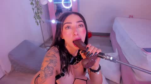 Snapshot of isa_redhair_ chatting on December 12, 2024, 3:21 am .... Connection time 900 pm to 500 amRest days Wednesday and Saturday online show from December 12, 2024, 3:21 am