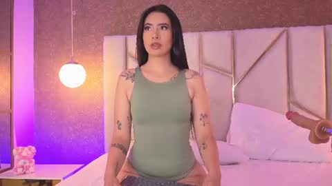 Snapshot of isa_roses chatting on July 18, 2026, 7:28 pm isa online show from July 18, 2026, 7:28 pm