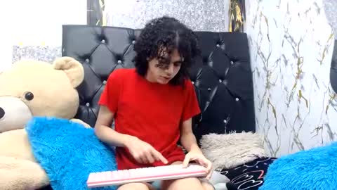 Snapshot of isa_x18 chatting on June 29, 2026, 11:21 am isa_x18 online show from June 29, 2026, 11:21 am