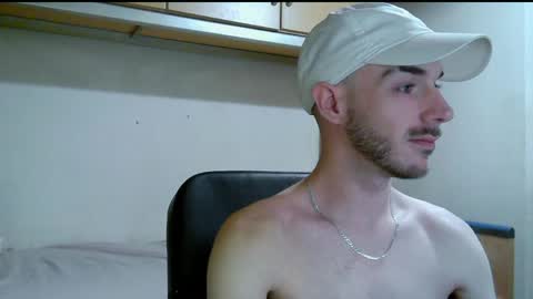 Snapshot of isaac99c chatting on April 16, 2026, 3:18 am Isaac99c online show from April 16, 2026, 3:18 am