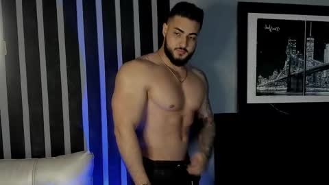 Snapshot of isaac_connor1 chatting on October 24, 2025, 10:39 pm Isaac online show from October 24, 2025, 10:39 pm