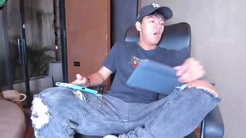 Snapshot of isaac_grimm chatting on February 1, 2026, 3:16 am isaac_grimm online show from February 1, 2026, 3:16 am