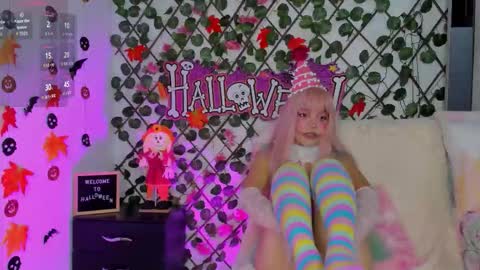 Isa online show from October 31, 2025, 2:51 pm